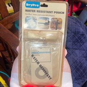 Dry Pro Water-Resistant Pouch Case iPhone Nano Most mp3 players Brand New